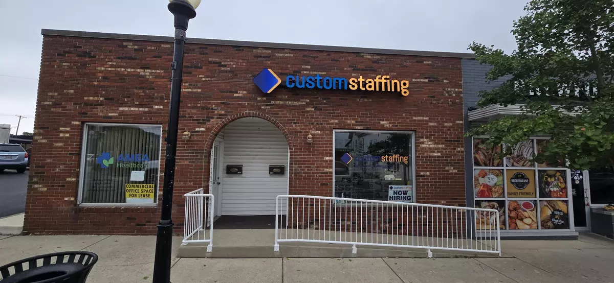 Bellefontaine, OH 43311,207-209 S Main Street