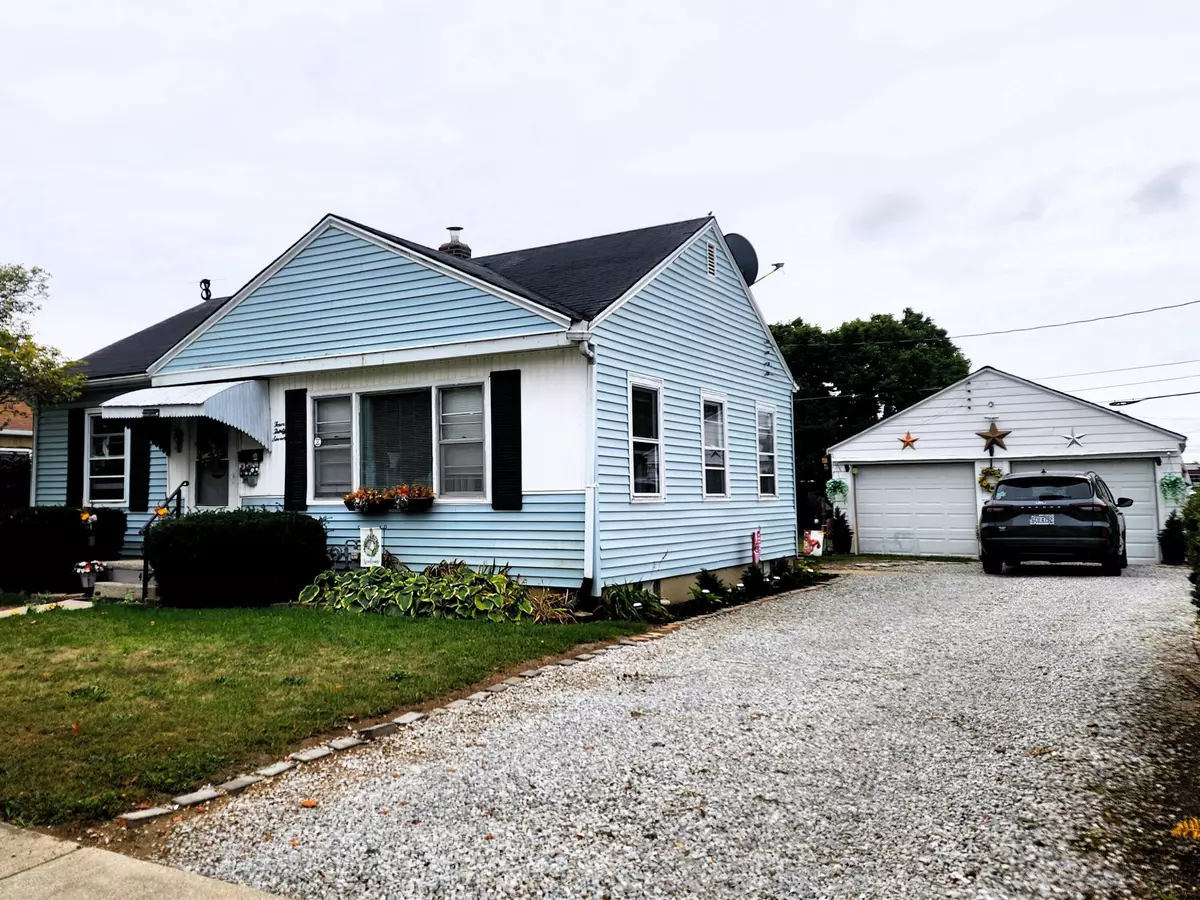 Saint Marys, OH 45885,437 Woodward Street