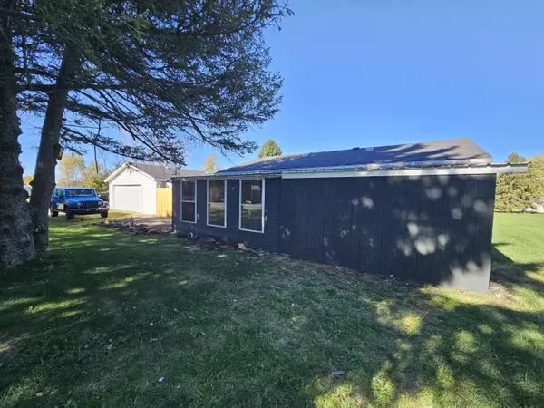 Belle Center, OH 43310,16161 Ash Avenue