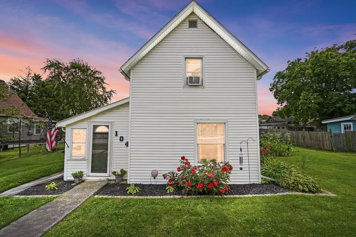 Middle Point, OH 45863,104 W Railroad Street