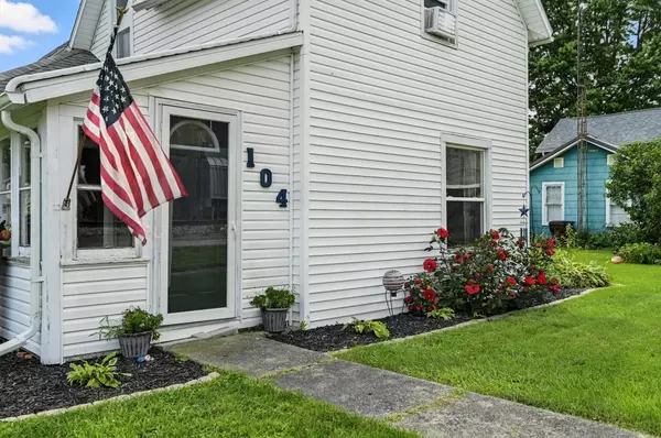 Middle Point, OH 45863,104 W Railroad Street