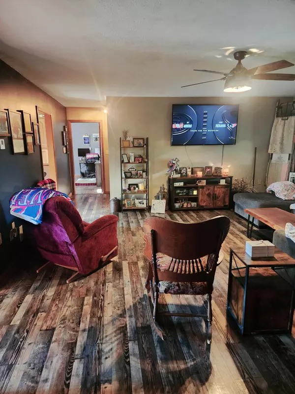 De Graff, OH 43318,572 S Main Street