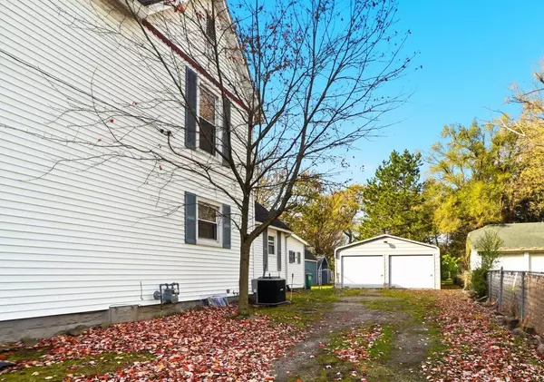 Lima, OH 45801,735 N Main Street