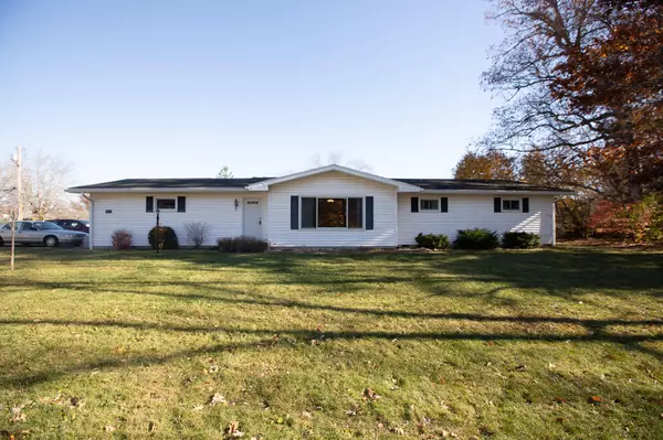 106 Valleyview Drive, Wapakoneta, OH 45895