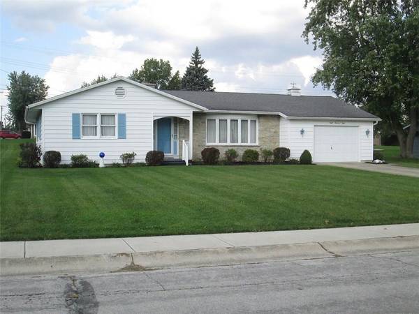 808 CARNATION DR., Wapakoneta, OH 45895