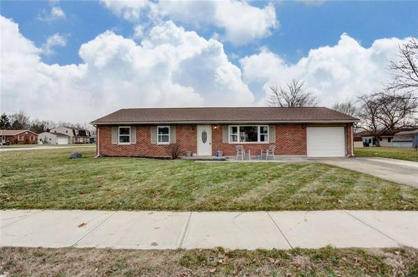 901 Laurel Drive, Wapakoneta, OH 45895