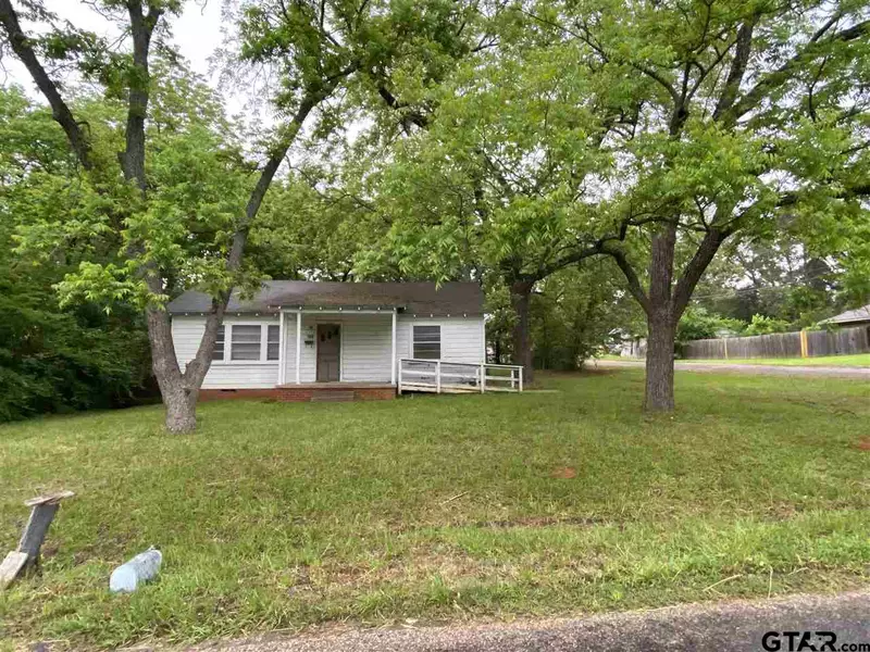 109 E Magnolia, Troup, TX 75789