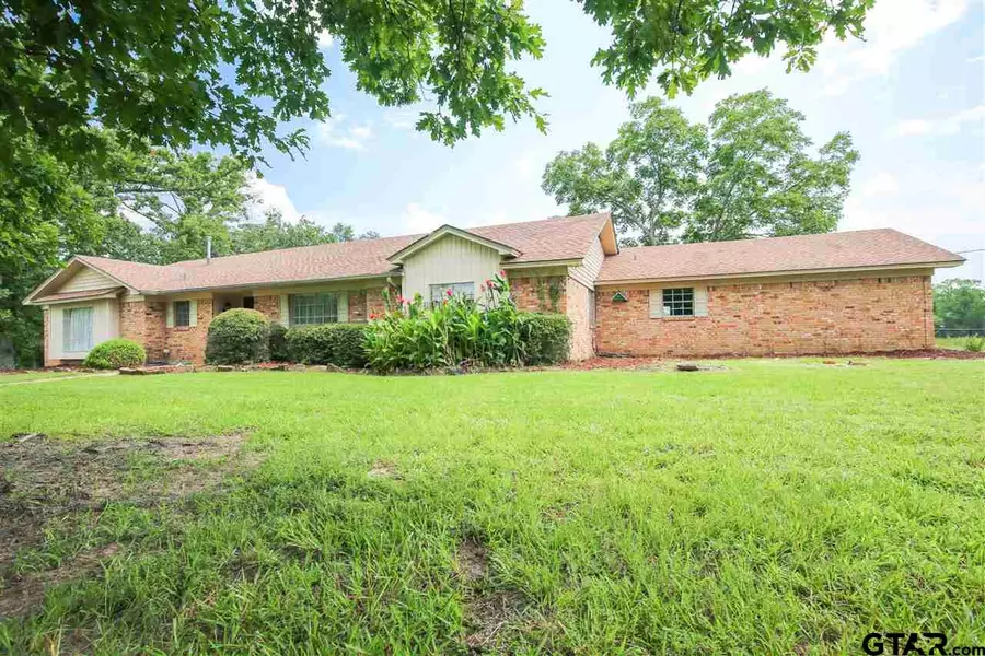 9484 County Road 414, Tyler, TX 75704