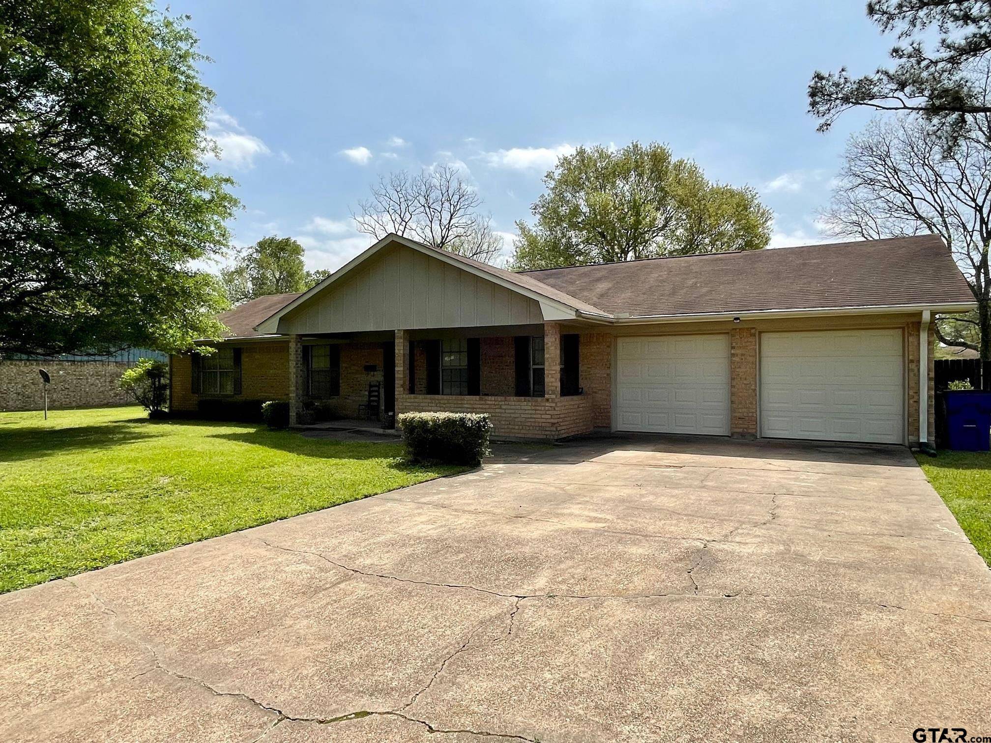 Crockett, TX 75835,124 Briar Lane