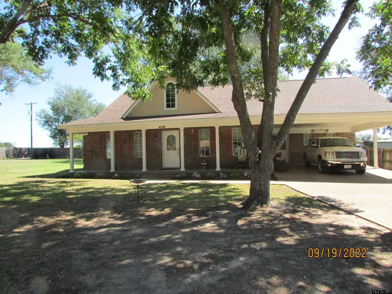 806 N WELDON, Frankston, TX 75763