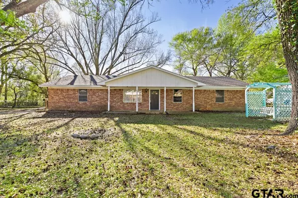 101 N Meadowbrook, Overton, TX 75684