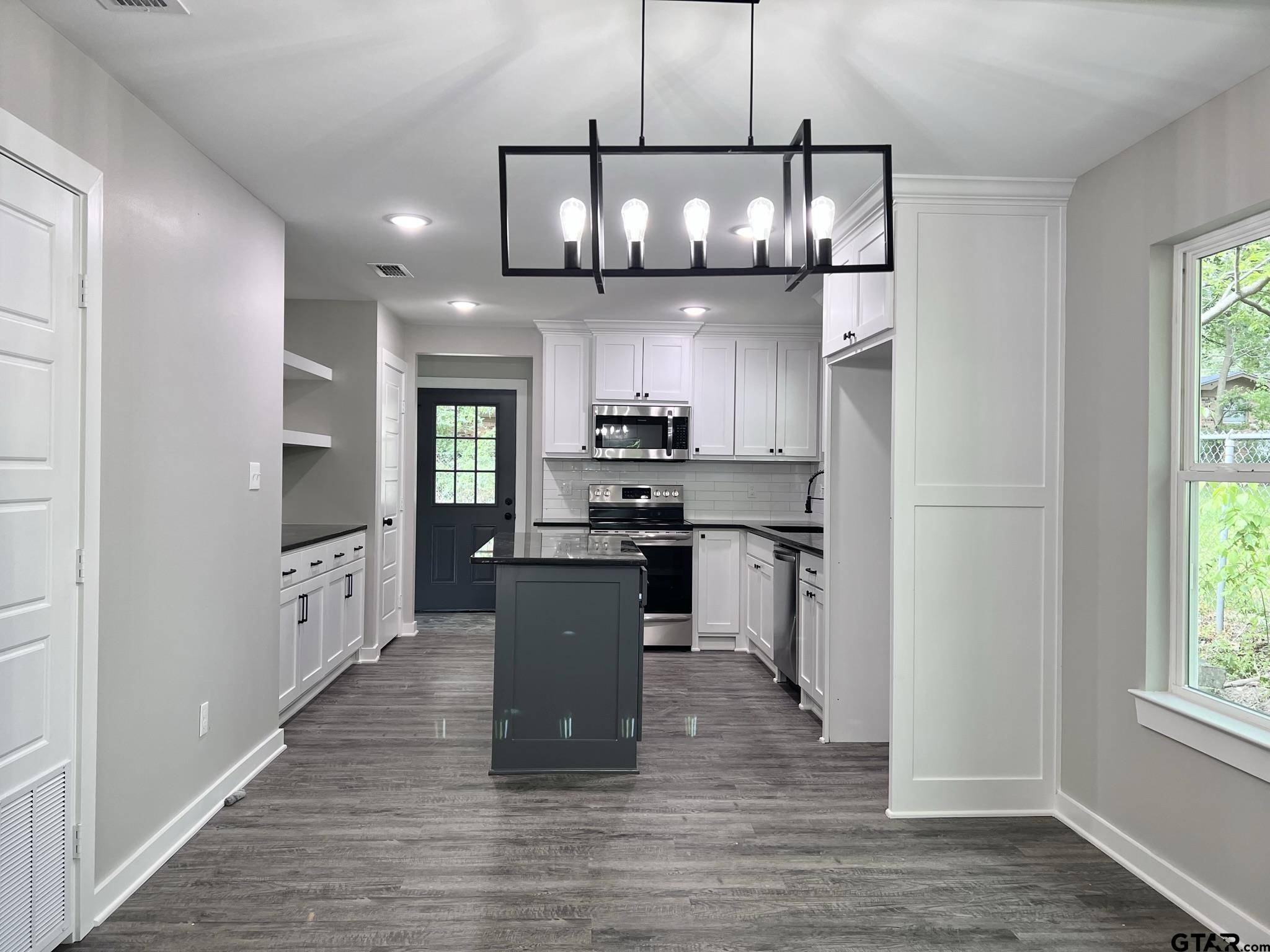 107 E Magnolia, Troup, TX 75789