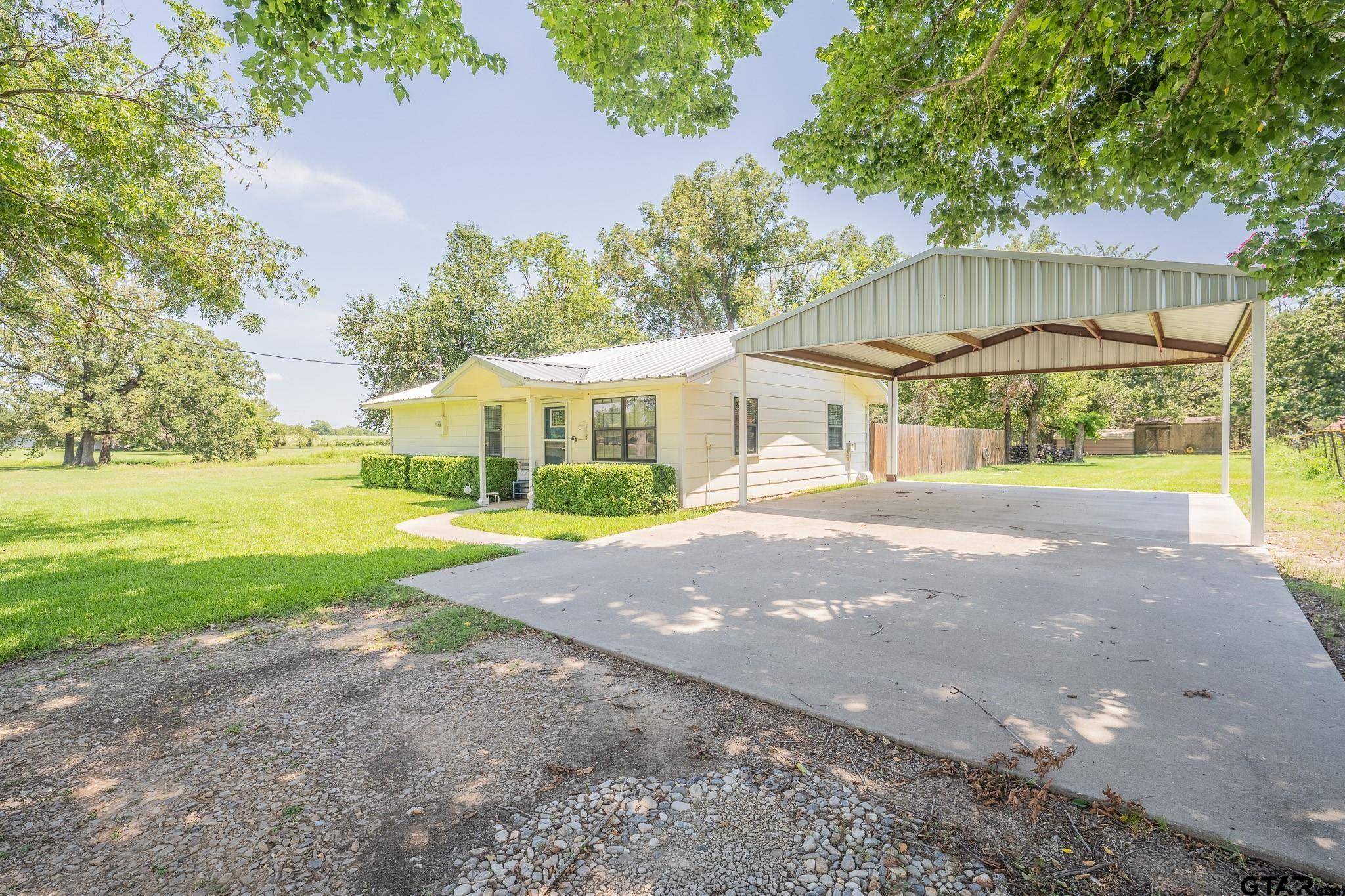 3356 E Farm Road 71, Dike, TX 75437