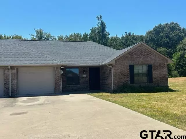 13383 Country Meadow Ln, Lindale, TX 75771