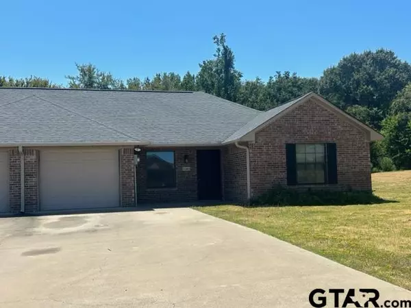 13383 Country Meadow Ln, Lindale, TX 75771