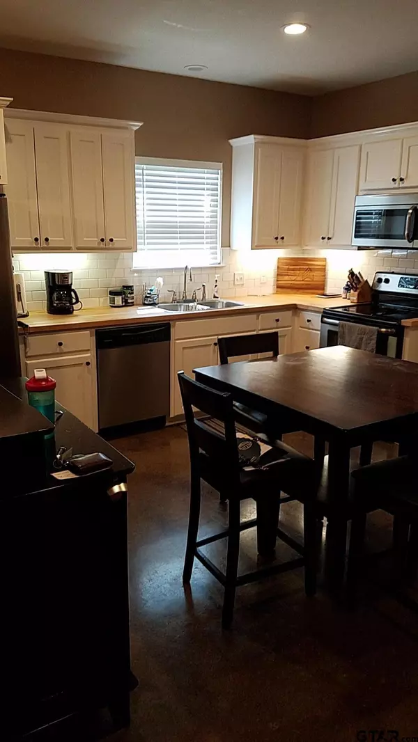 Chandler, TX 75758,501 S FM 315 #12