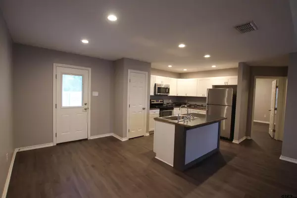 Chandler, TX 75758,21117 CR 3124