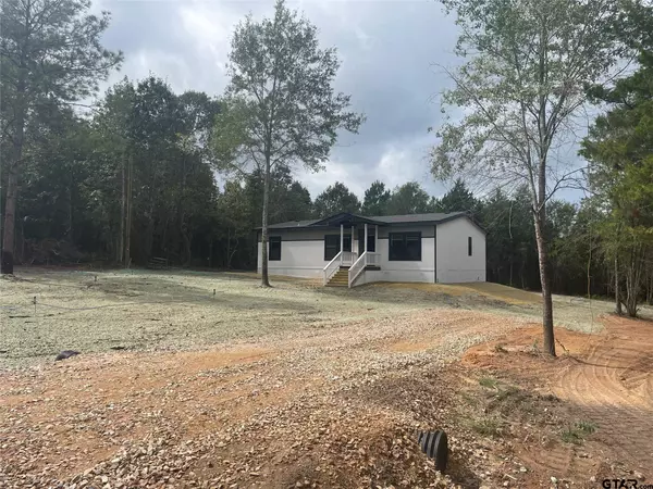 Gilmer, TX 75644,211 Private Road 3900