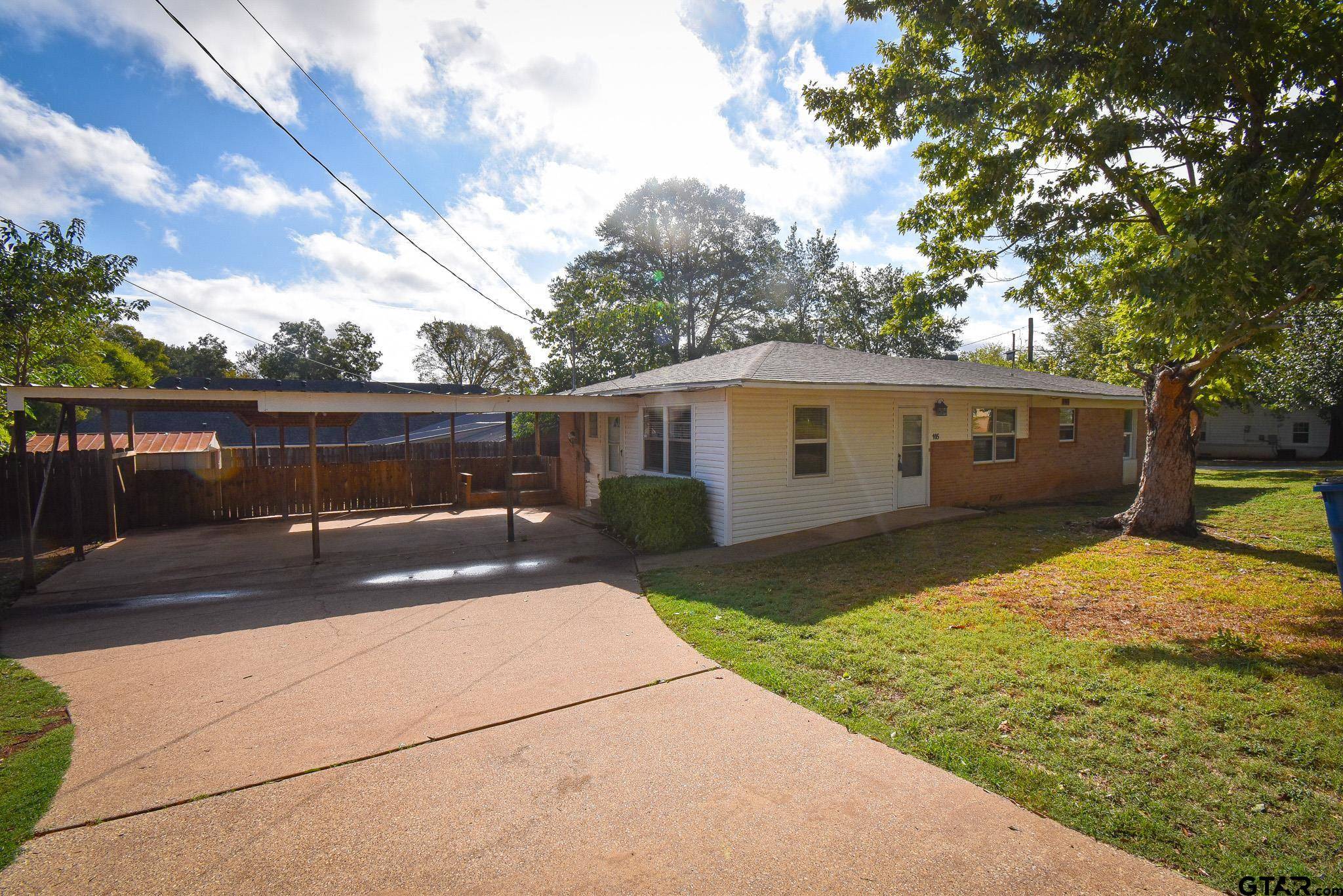 105 Crestview Street, Whitehouse, TX 75791