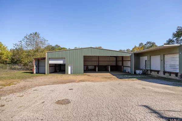 204 S Railroad Street, Troup, TX 75789