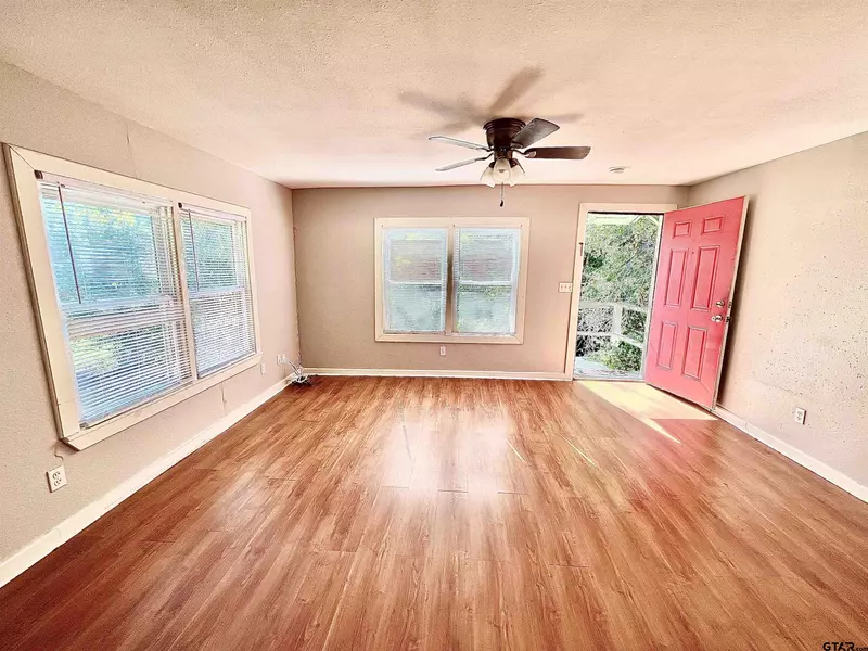 1215 S Robertson, Unit C, Tyler, TX 75701