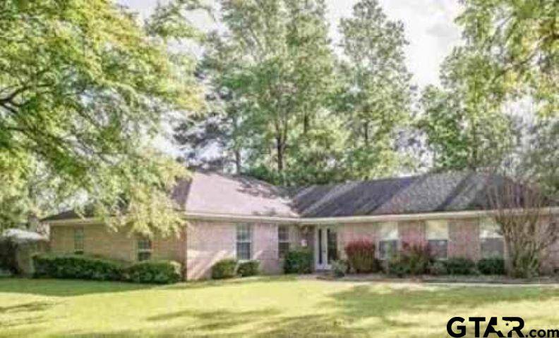 10323 W Lakeshore Dr, Tyler, TX 75709
