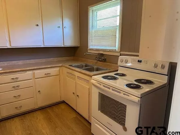 Tyler, TX 75701,930 E 8th