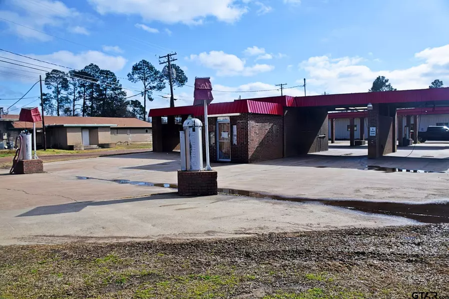 324 E Coke Rd, Winnsboro, TX 75494