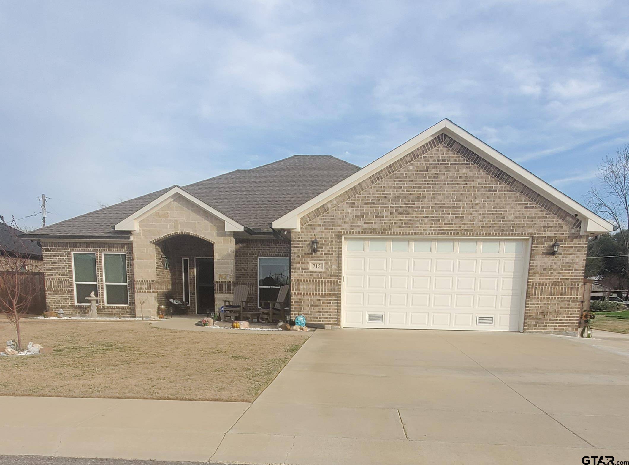 715 Cobblestone Circle, Mabank, TX 75147