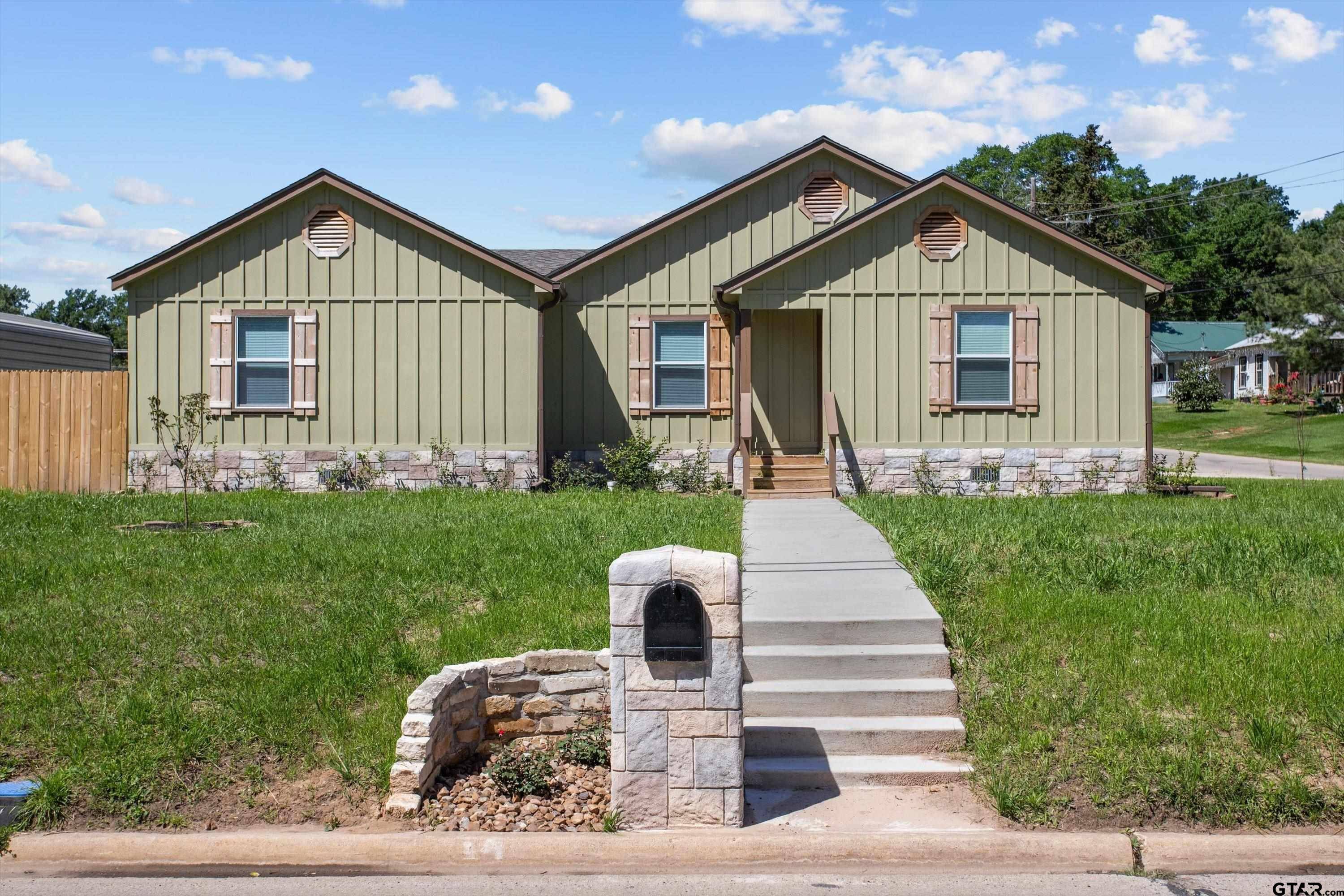 511 N 6th Street, Crockett, TX 75835