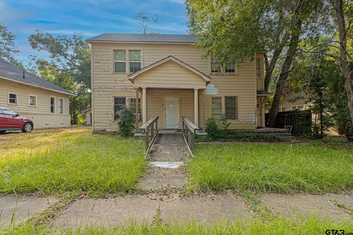 Longview, TX 75601,438 S Main Street A & B