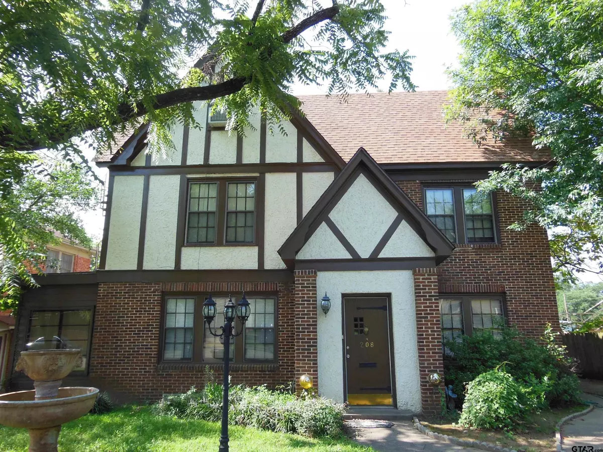 Tyler, TX 75701,208 W Phillips Street, Apt 100