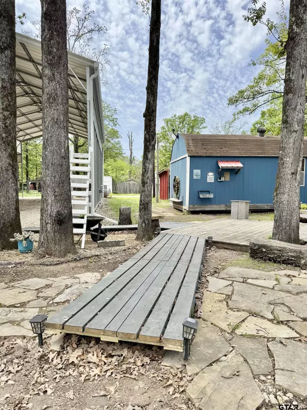 Emory, TX 75440,107 Private Road 7713