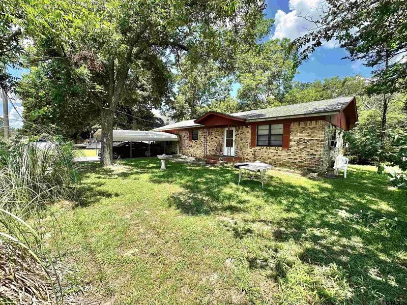 209 W South St., Lindale, TX 75771