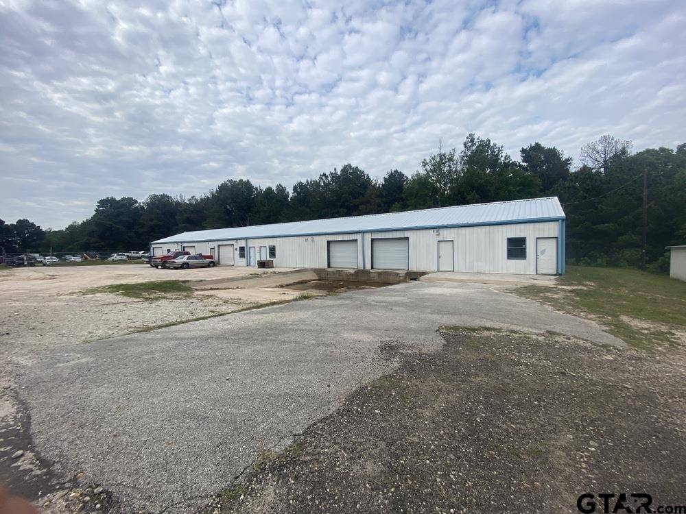 Tyler, TX 75703,12872 Hwy. 155 S. Yard