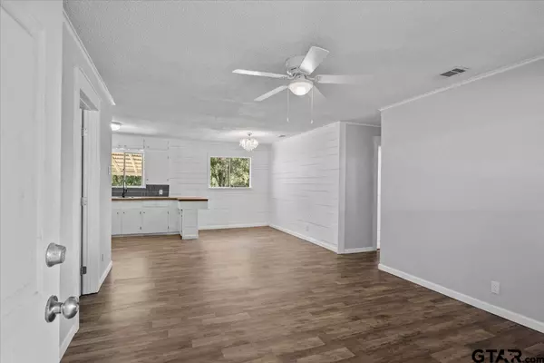 903 Matilda St Troup, TX 75789