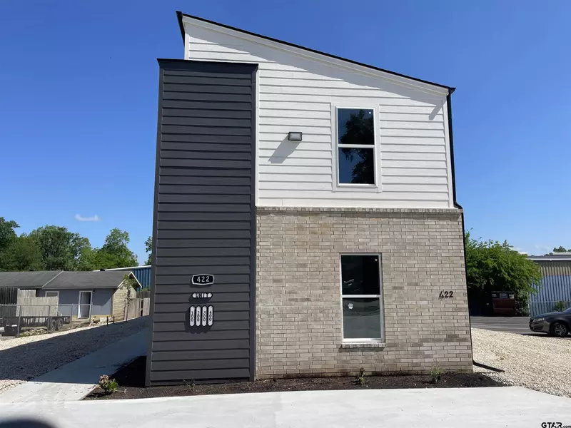 422 E Houston St. #100, Tyler, TX 75701
