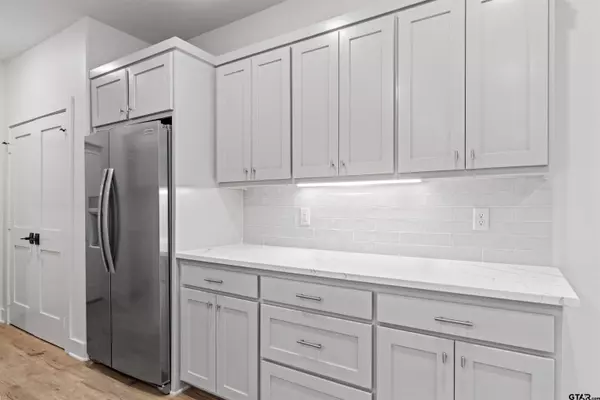 Tyler, TX 75703,6854 Lazy Vale Ct