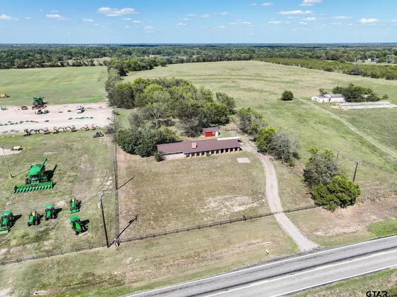 3370 W Interstate Highway 30, Sulphur Springs, TX 75482