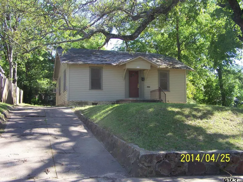 920 W Grove, Tyler, TX 75701