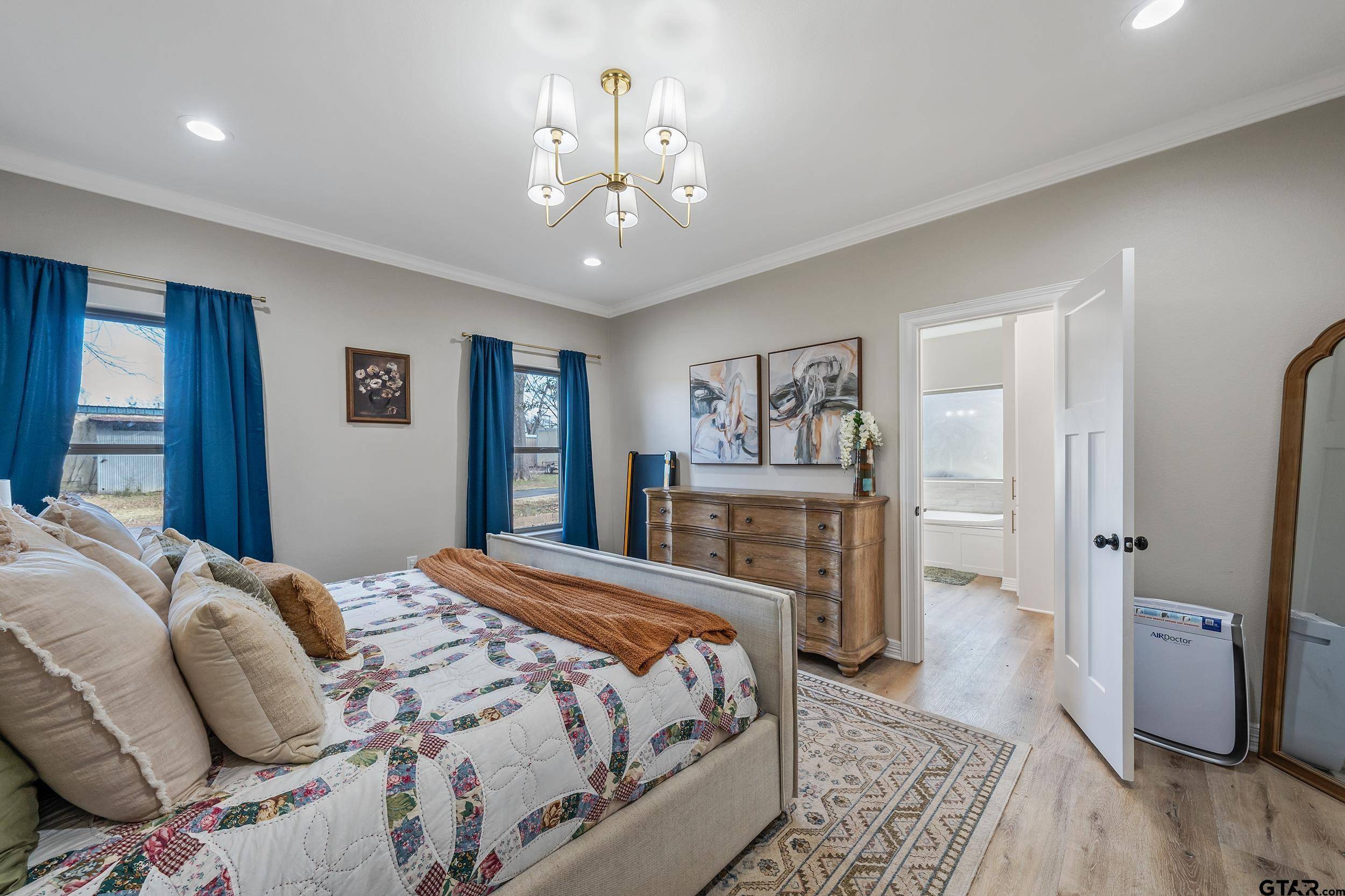 Henderson, TX 75654,703 S Van Buren