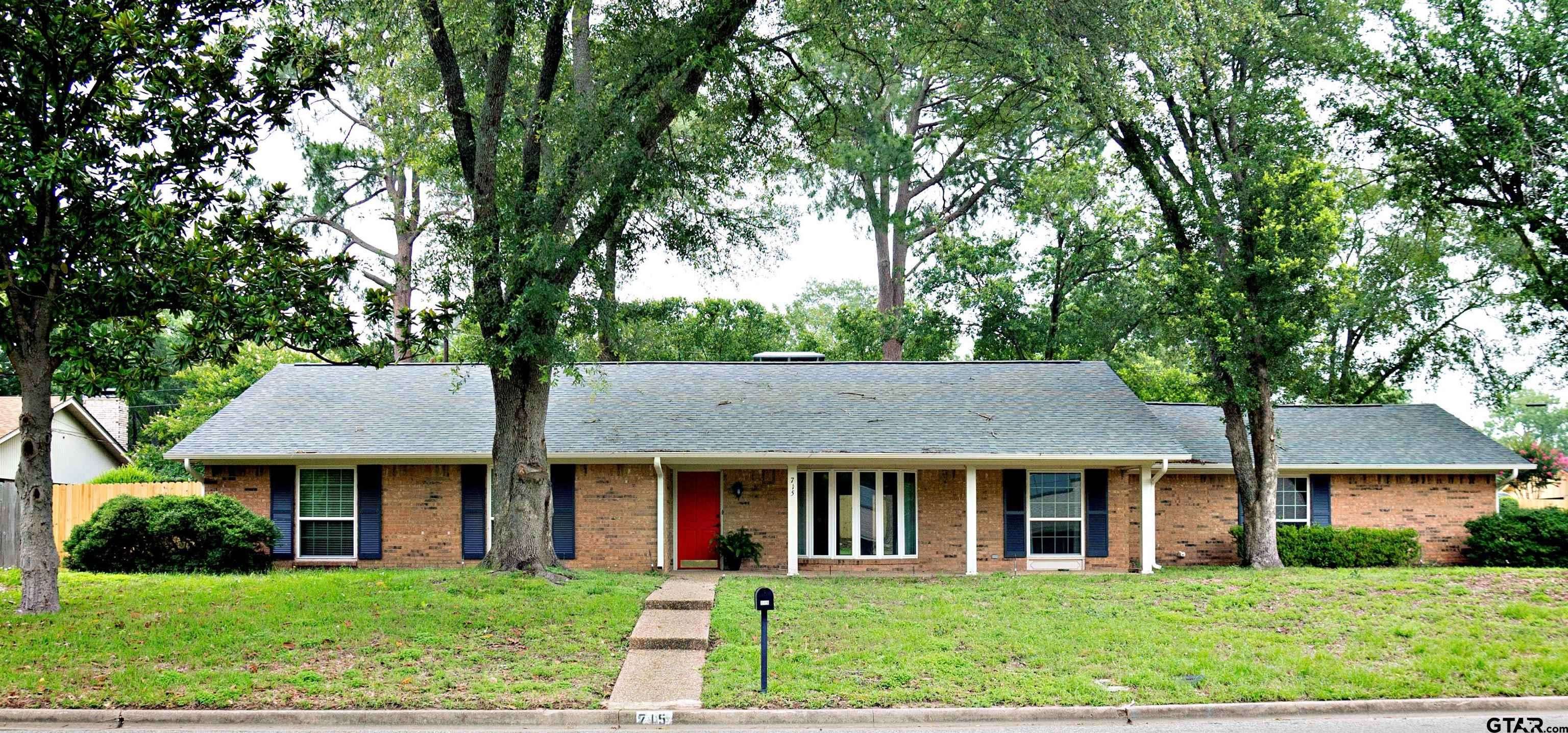 715 Belmont, Athens, TX 75751
