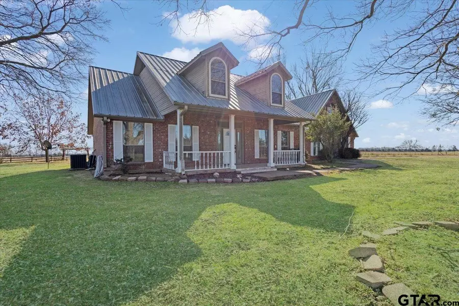3686 Farm Road 100, Honey Grove, TX 75446