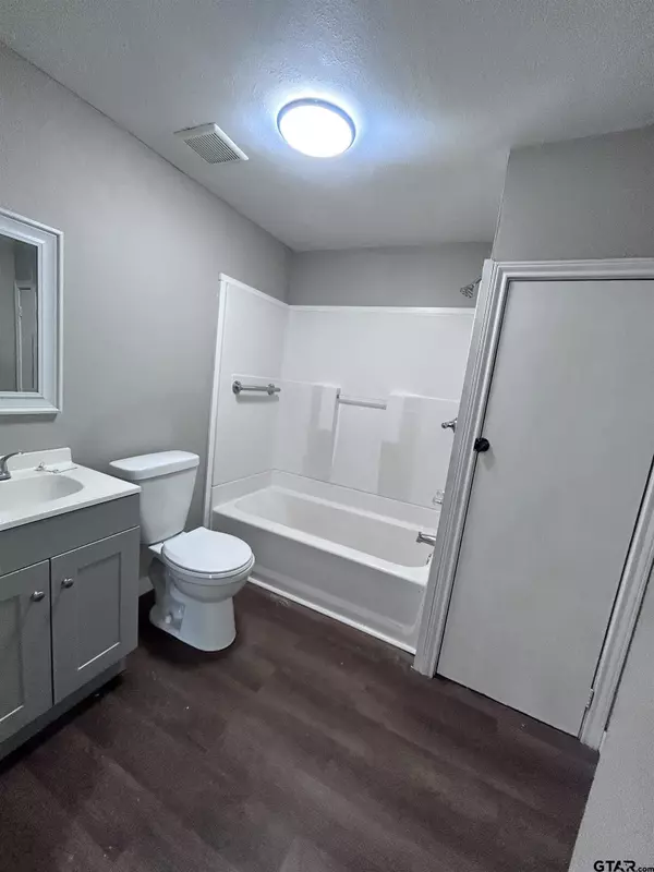 Pittsburg, TX 75686,104 Carson St