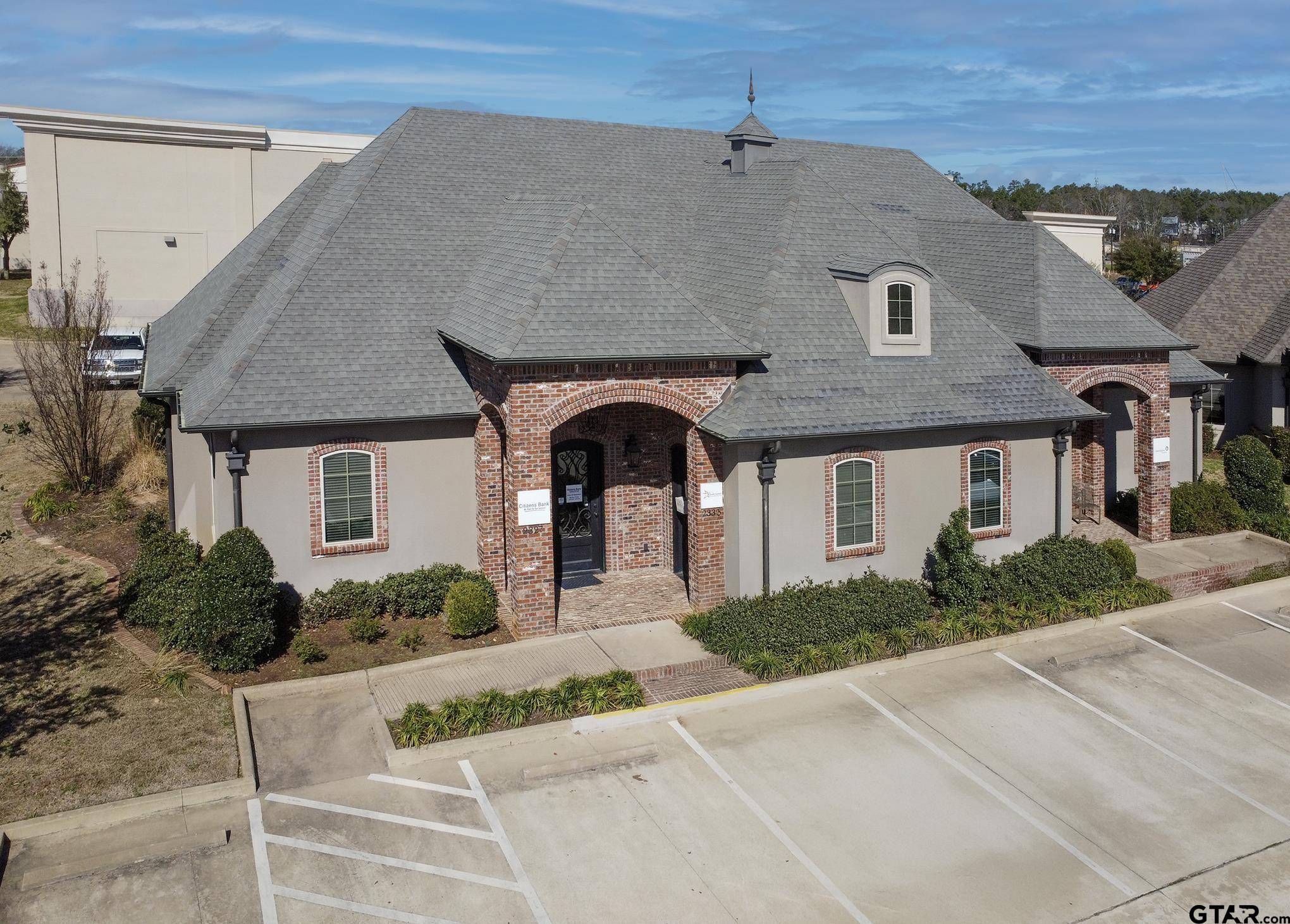 2333 Dueling Oaks Dr, Tyler, TX 75703