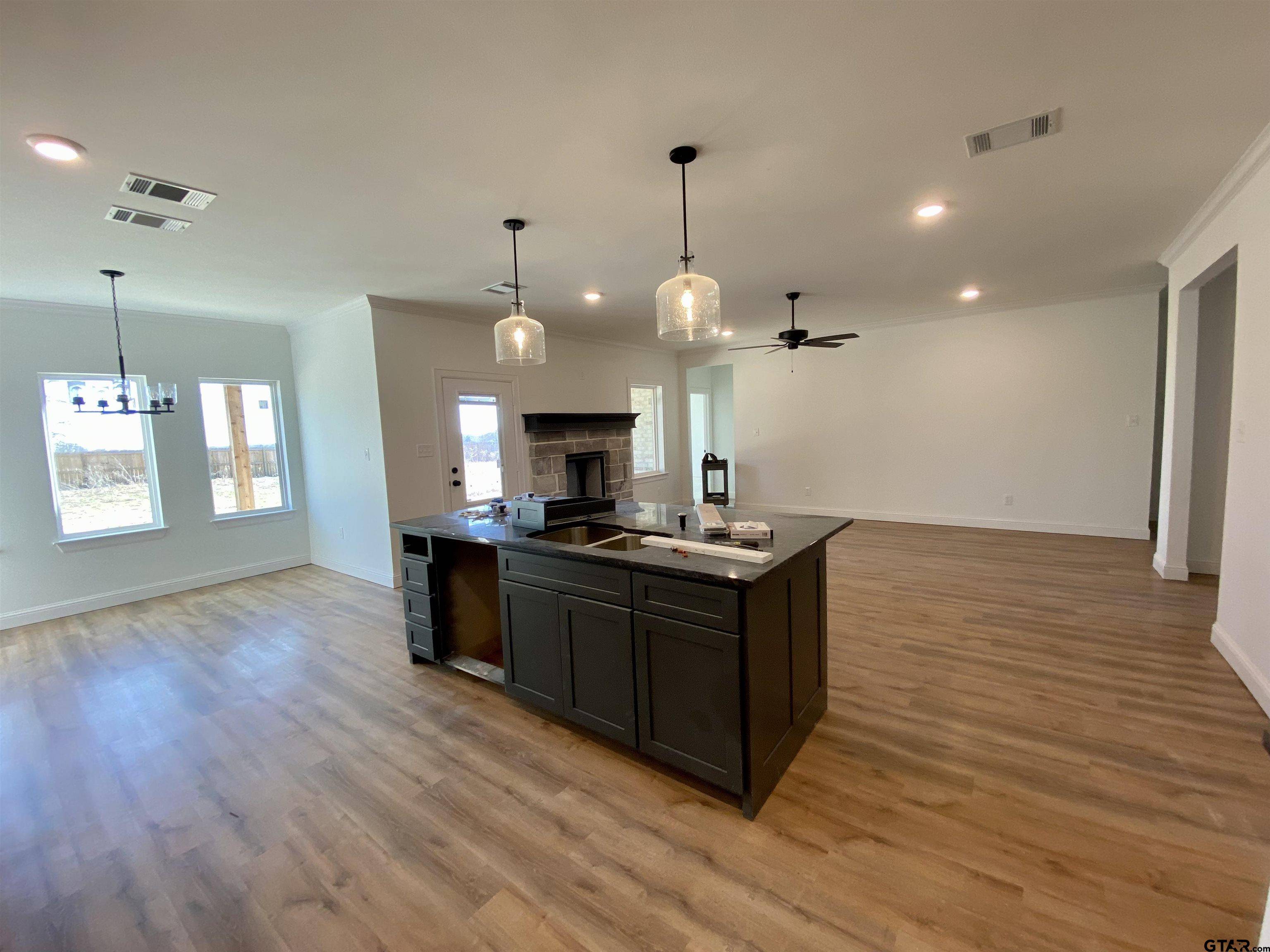 Tyler, TX 75703,15335 County Road 196