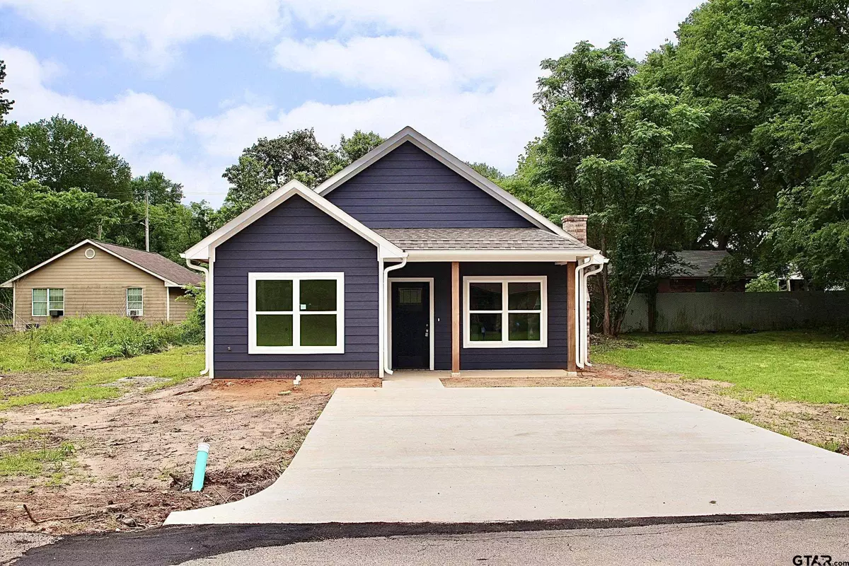 Pittsburg, TX 75686,216 Lyons St