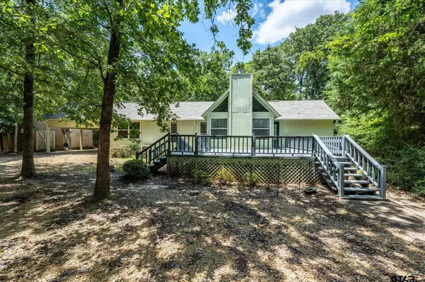 140 Woodfern Gln, Holly Lake Ranch, TX 75765