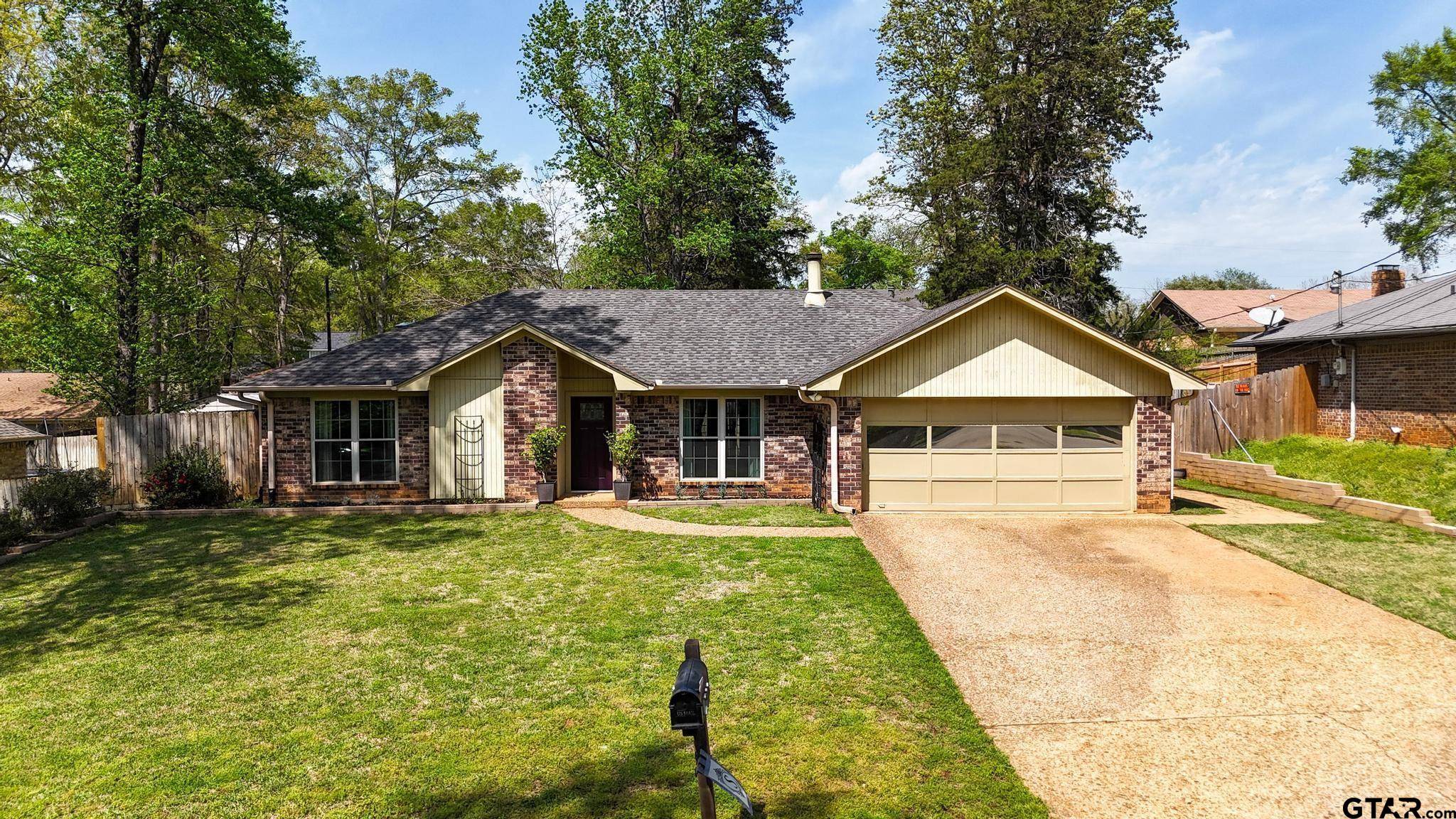 211 Stacy Drive, Whitehouse, TX 75791