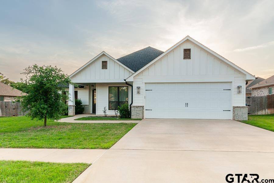 902 Charlie, Whitehouse, TX 75791